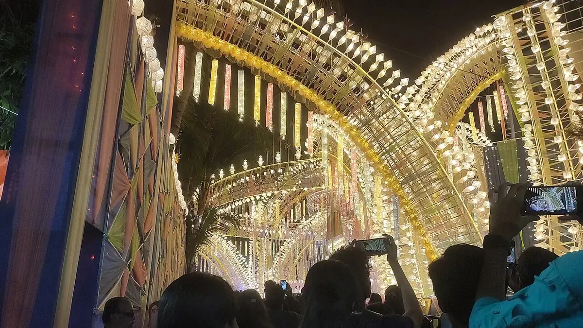 Durga puja Festivities 2023 Lights, Pandals, Shopping, food in south Kolkata 38