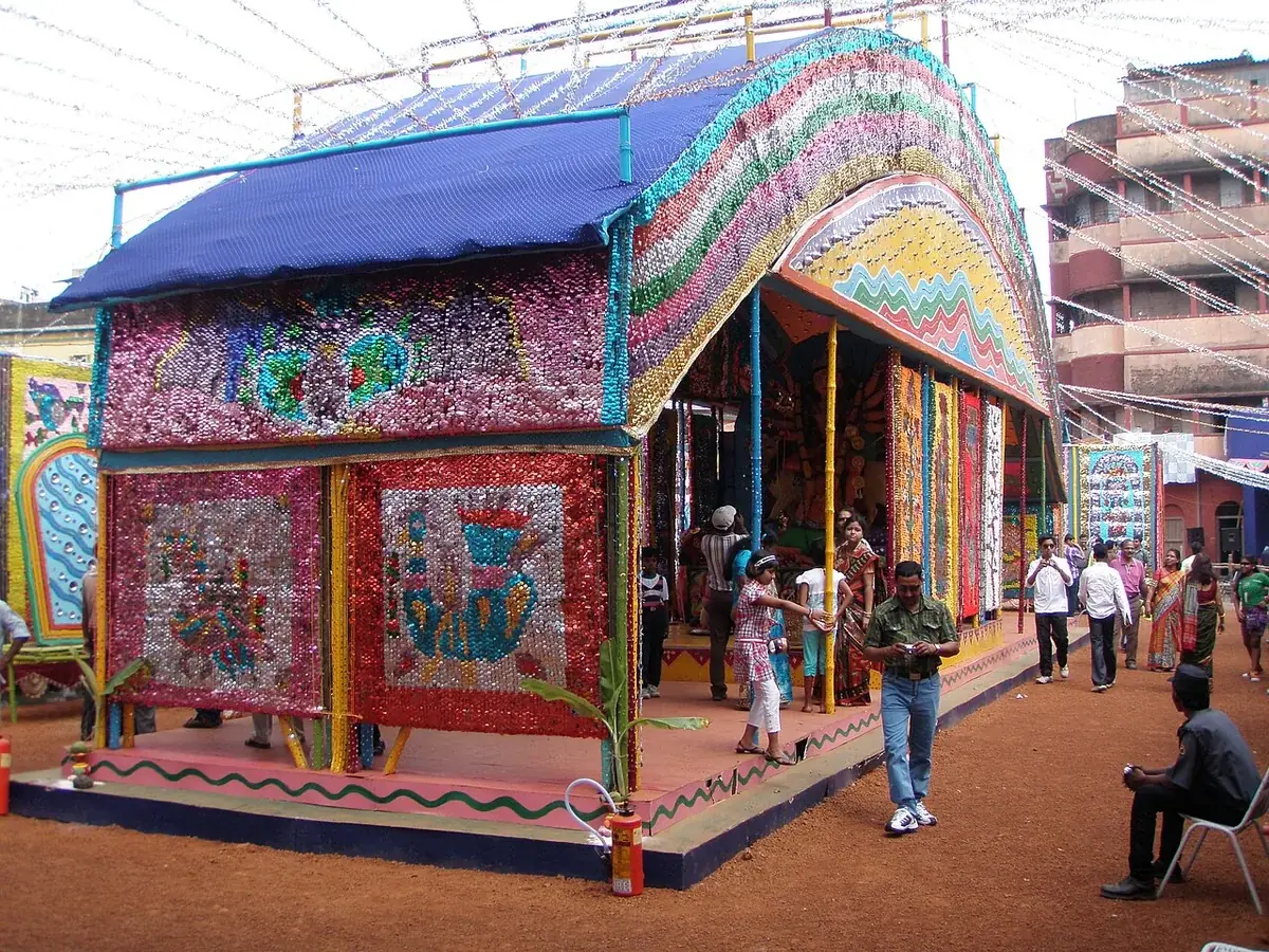 Durga Puja Pandal - 25 Pally - Kolkata 2011-10-03 030260.JPG